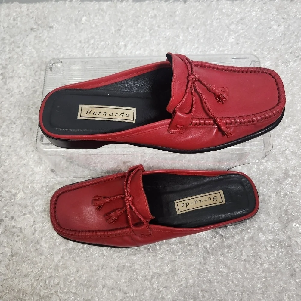 Bernardo Red Moccasin-Style Slip-On Loafers Size 9N Unixes